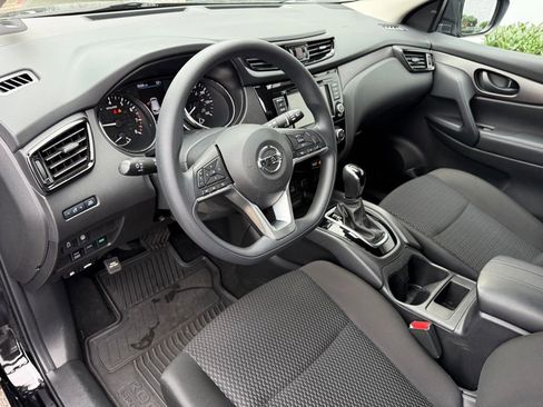 Certified 2022 Nissan Rogue Sport S image 14