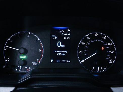 Used 2024 Toyota Corolla SE image 11