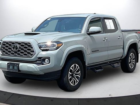 Used 2023 Toyota Tacoma TRD Sport AWD/4WD image 4