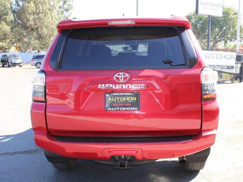 Used 2024 Toyota 4Runner SR5 RWD image 36