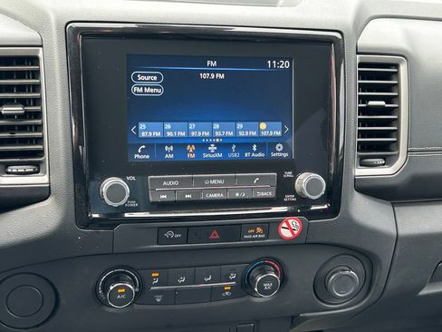 Used 2024 Nissan Frontier SV RWD image 17