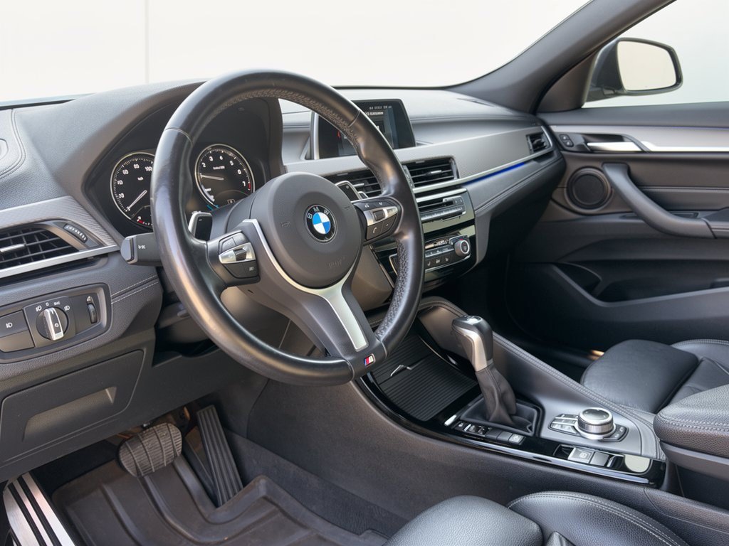 Used 2018 BMW X2 xDrive28i w/ M SportX Package AWD/4WD image 4