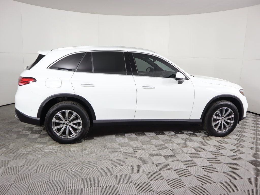 Certified 2026 Mercedes-Benz GLC 300 image 4
