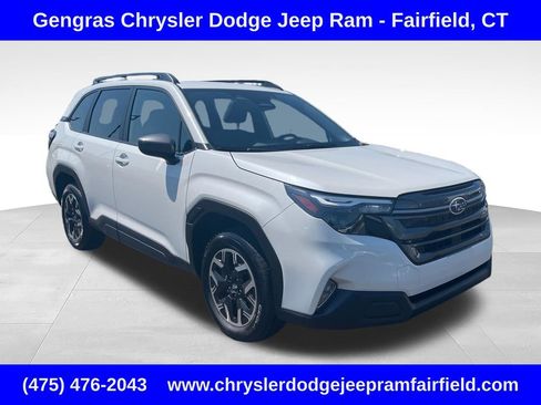 Used 2025 Subaru Forester Premium AWD/4WD image 1