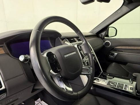 Used 2020 Land Rover Discovery HSE image 13