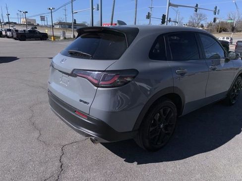 Used 2025 Honda HR-V Sport image 12