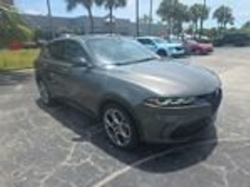Used 2024 Alfa Romeo Tonale Veloce w/ Active Assist Package AWD/4WD image 2
