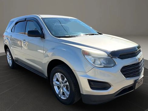 Used 2016 Chevrolet Equinox LS FWD image 3