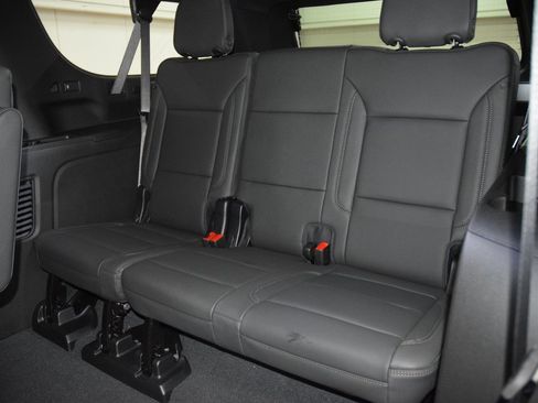 New 2026 Chevrolet Suburban High Country image 45