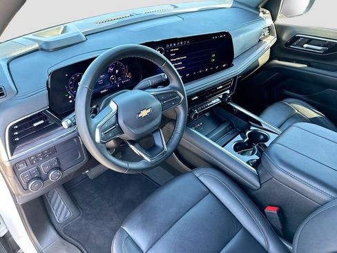 Used 2025 Chevrolet Tahoe LT AWD/4WD image 9