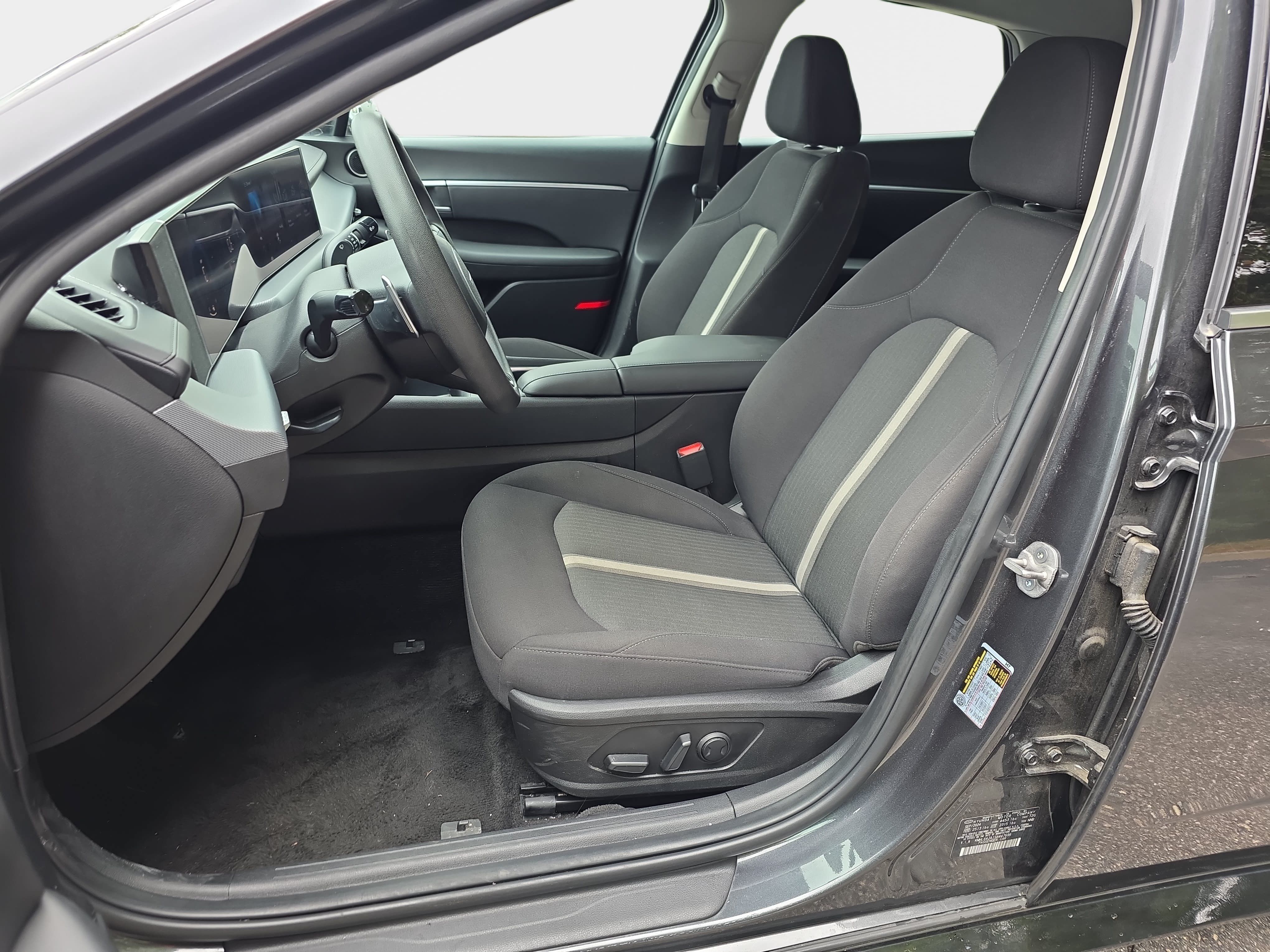 Used 2025 Hyundai Sonata SEL FWD image 5