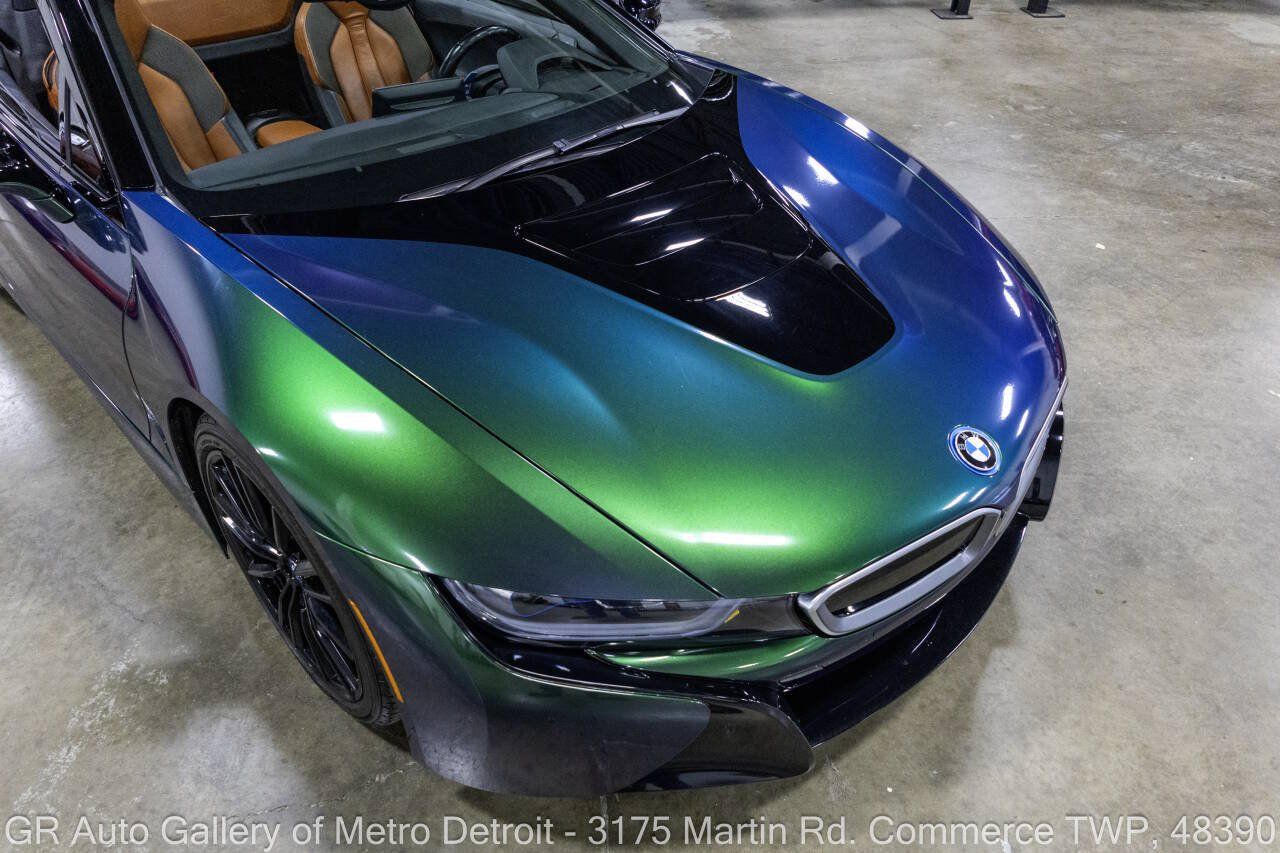 Used 2019 BMW i8 Roadster AWD/4WD image 14