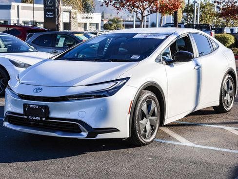 Certified 2026 Toyota Prius Plug-In Hybrid image 18