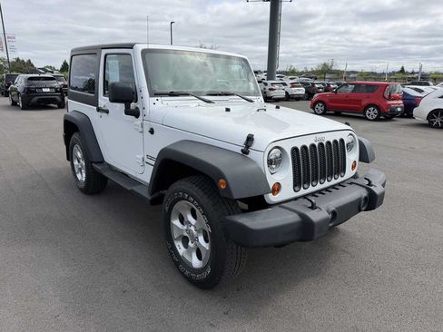 Used 2013 Jeep Wrangler Sport AWD/4WD image 2