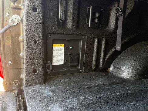 Used 2025 Ford F150 Raptor AWD/4WD image 15