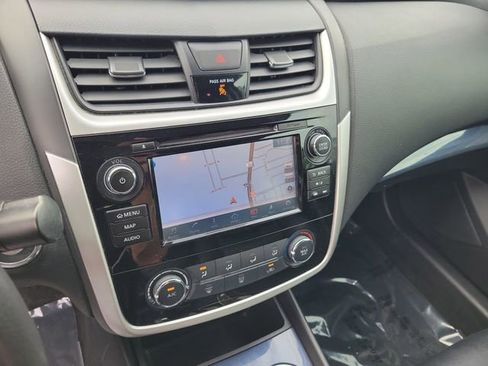 Used 2018 Nissan Altima 2.5 SR w/ SR Special Edition image 18