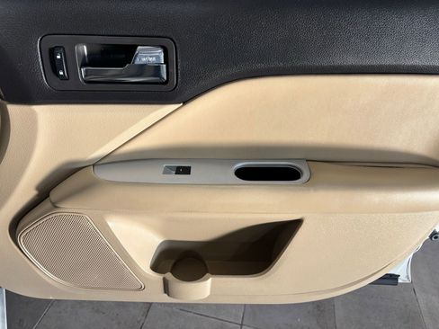 Used 2010 Mercury Milan Premier image 16