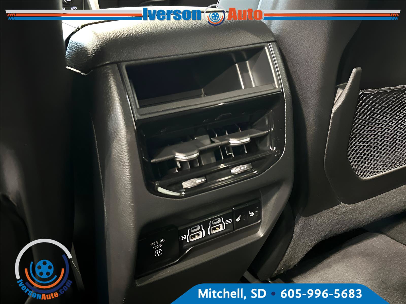 Used 2024 Jeep Grand Cherokee Limited AWD/4WD image 34