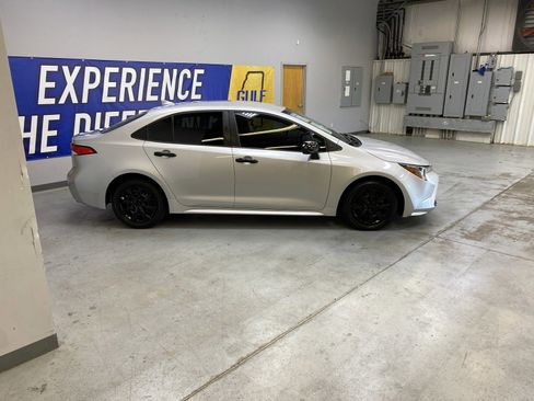 Used 2024 Toyota Corolla LE FWD image 8