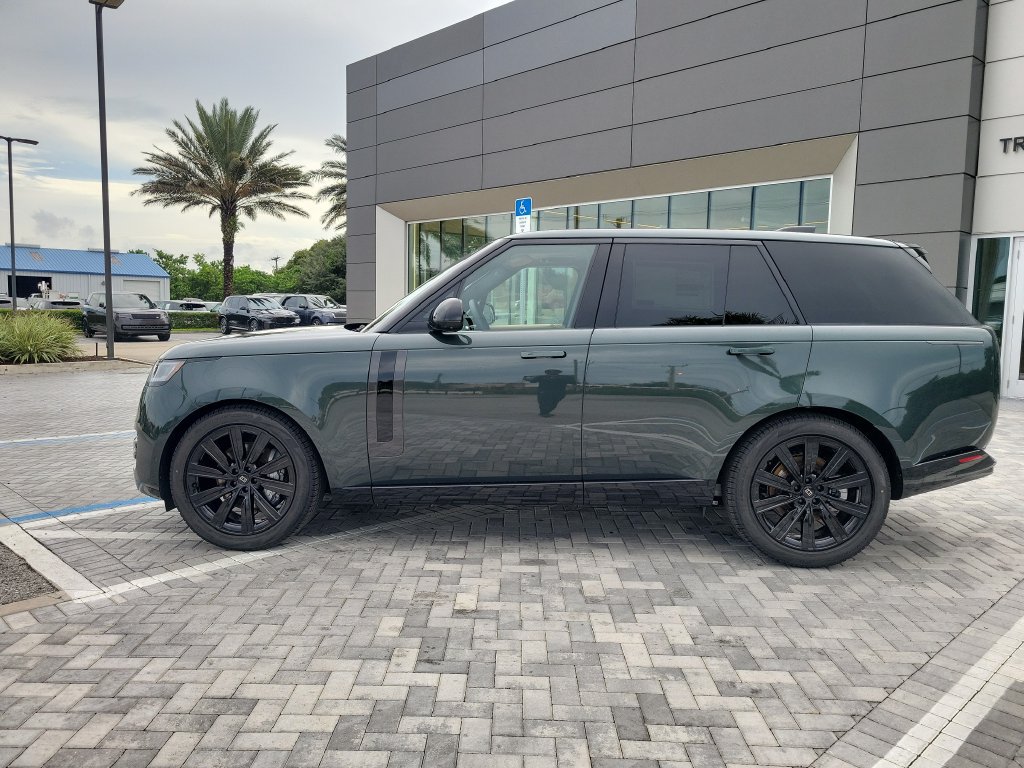 New 2027 Land Rover Range Rover SE AWD/4WD image 2