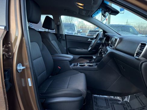 Used 2020 Kia Sportage LX image 19