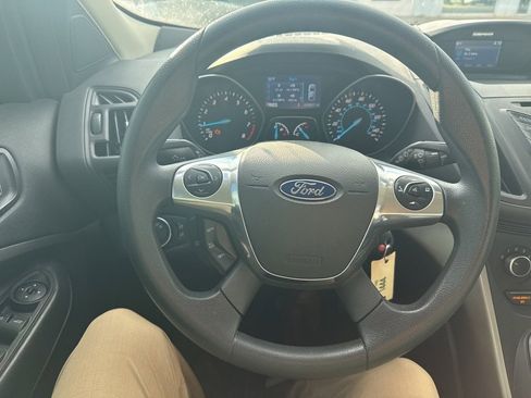Used 2015 Ford Escape SE image 7