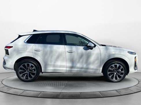 New 2026 Audi Q3 quattro 2.0T AWD/4WD image 8