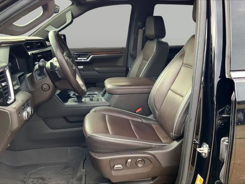 Used 2024 GMC Sierra 1500 Denali AWD/4WD image 8