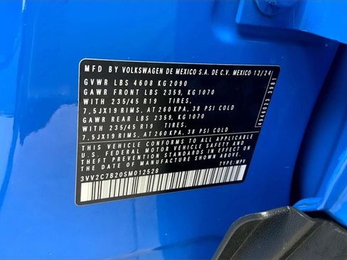 Used 2025 Volkswagen Taos SE image 35