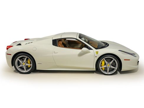 Used 2015 Ferrari 458 Spider RWD image 8