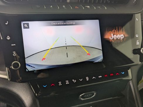 New 2026 Jeep Grand Cherokee Altitude RWD image 27