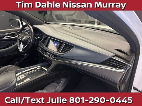 Used 2024 Buick Enclave Premium AWD/4WD image 17