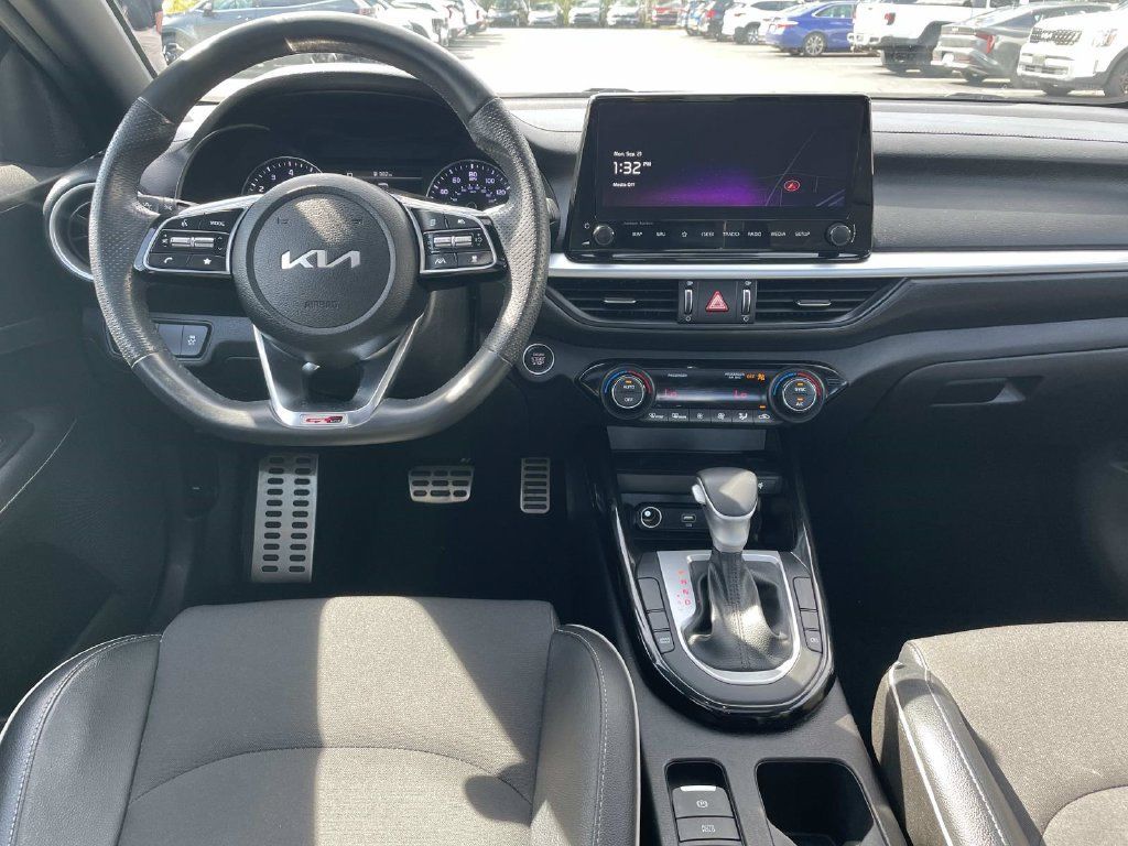 Used 2023 Kia Forte GT-Line w/ GT-Line Premium Package FWD image 14