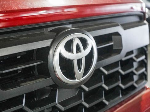 New 2025 Toyota Tacoma TRD Off-Road image 12