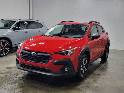 Used 2025 Subaru Crosstrek 2.0i Premium AWD/4WD image 2