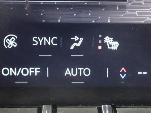 Used 2024 GMC Acadia Elevation image 50