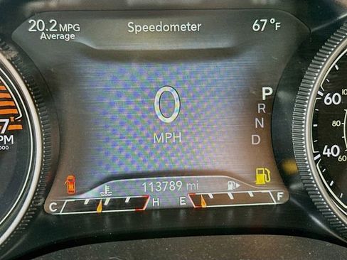 Used 2019 Jeep Cherokee Trailhawk AWD/4WD image 13