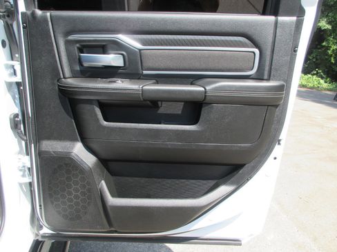 Used 2025 RAM 2500 Big Horn AWD/4WD image 23