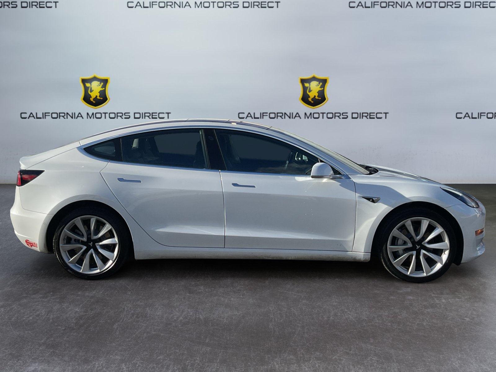 Used 2018 Tesla Model 3 Long Range RWD image 4