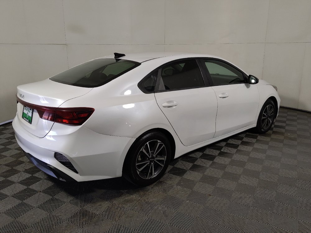Used 2023 Kia Forte LXS FWD image 9