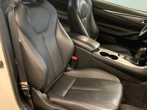 Used 2017 INFINITI Q60 w/ Premium Plus Package 2.0T image 39