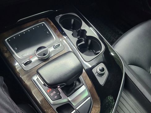 Used 2018 Audi Q7 3.0T Premium Plus w/ Premium Plus Package image 35