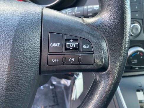 Used 2012 MAZDA MAZDA5 Sport FWD image 18