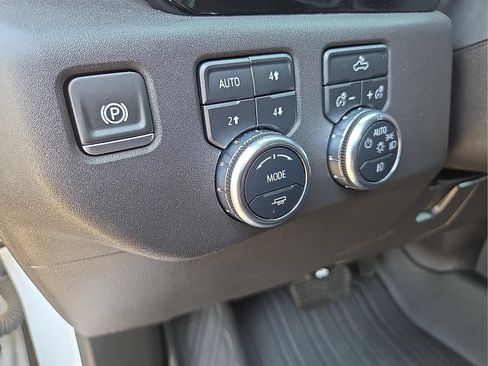 Used 2024 GMC Sierra 1500 Elevation AWD/4WD image 11