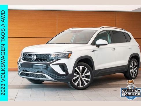 Used 2023 Volkswagen Taos SE AWD/4WD image 1