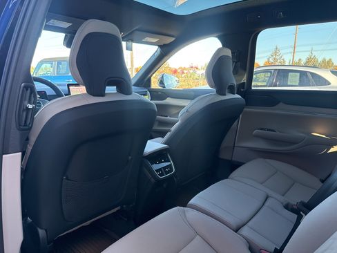 New 2025 Volvo EX90 Ultra image 10