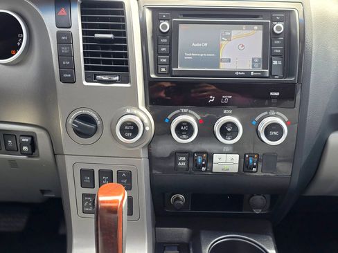 Used 2015 Toyota Sequoia Platinum AWD/4WD image 22