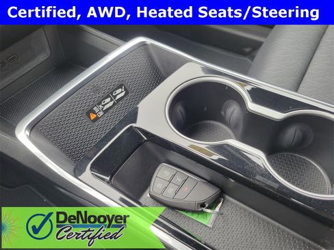 Used 2025 Chevrolet Equinox LT w/ Convenience Package II image 19