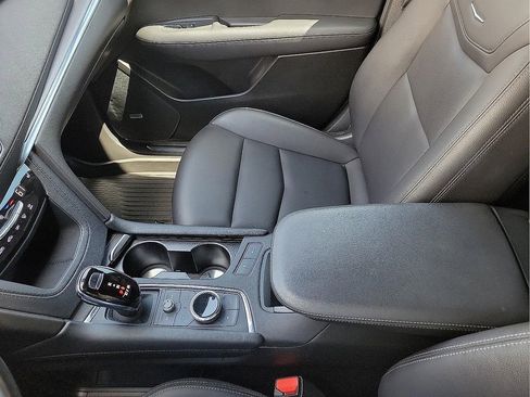 Certified 2023 Cadillac XT5 Luxury w/ LPO, Floor Liner Package FWD image 20