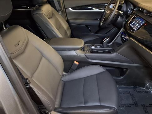 Certified 2025 Cadillac XT6 Premium Luxury image 22